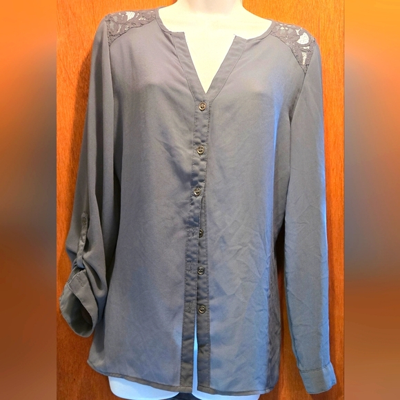 Rebellious One Tops - Rebellious One beautiful gray lace cutout top szM